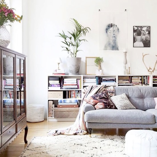 Fresh & bright living room space...