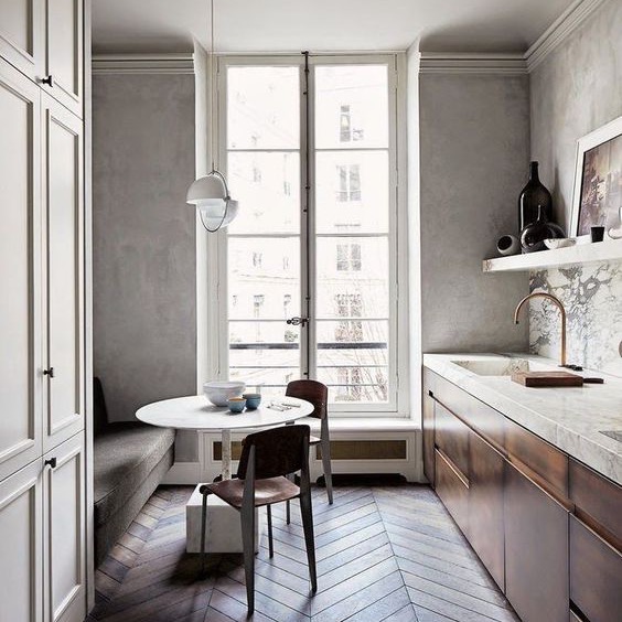 KITCHEN | MARBLE | HERRINGBONE FLOOR